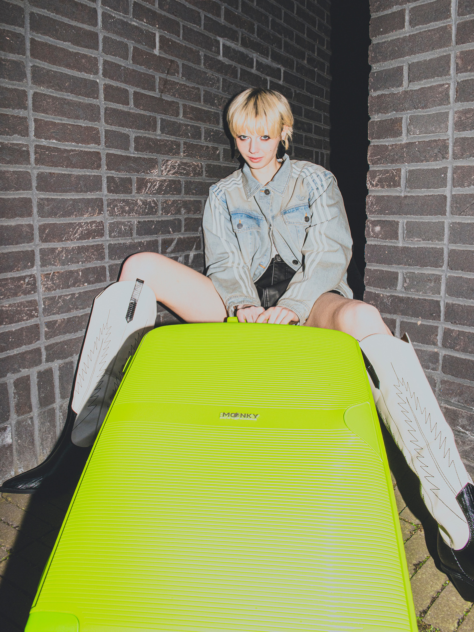 Walizka BLU MOONKY Altair 66cm limonka powiększana