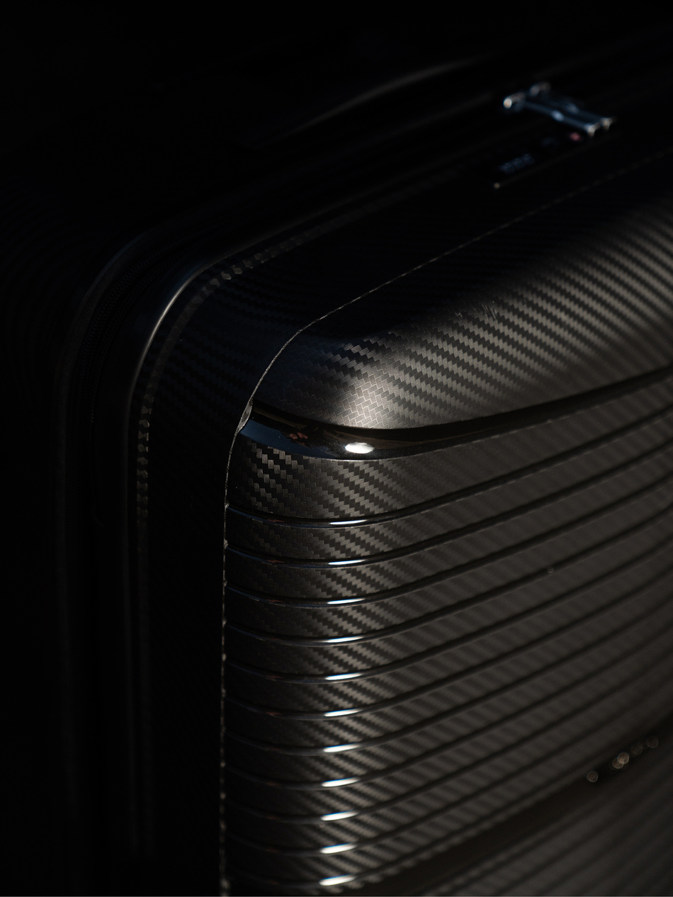 Walizka BLU MOONKY Charon 77cm czarna powiększana