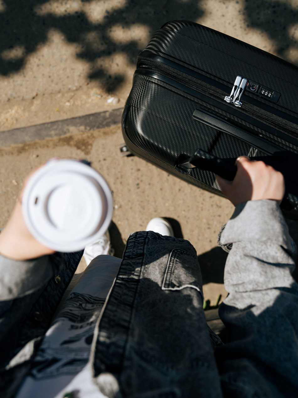 Walizka BLU MOONKY Charon 77cm czarna powiększana