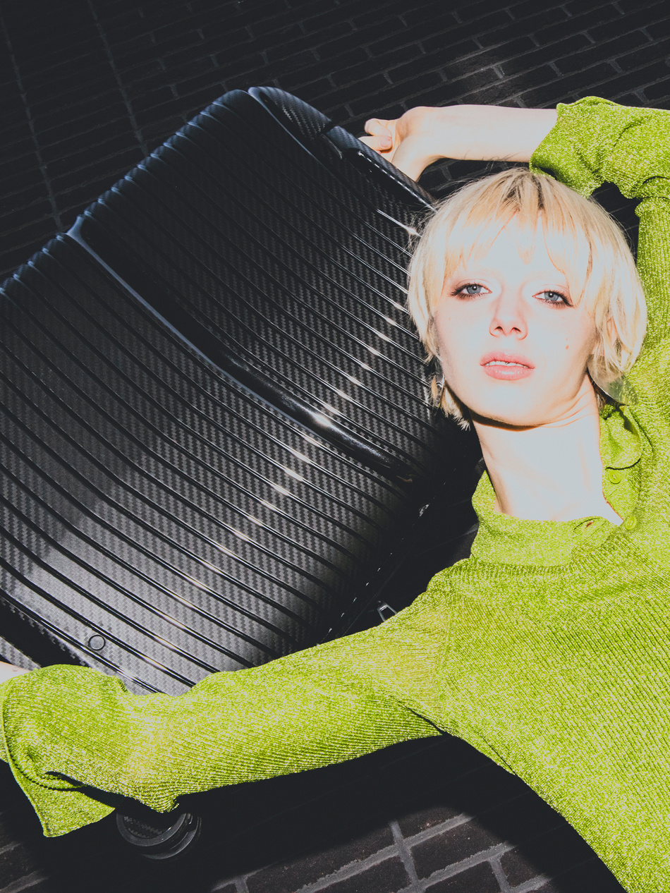 Walizka BLU MOONKY Charon 66cm czarna powiększana