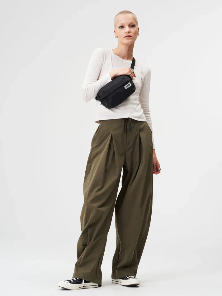 Saszetka AEVOR Hip Bag Ease Ripstop Black