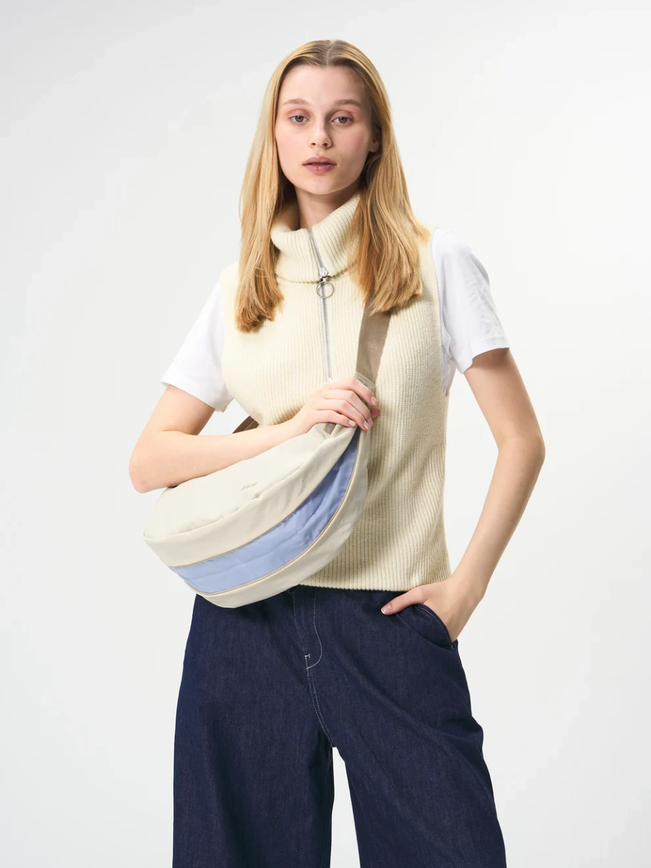 Torebka AEVOR Bike Sling Bag Off-White