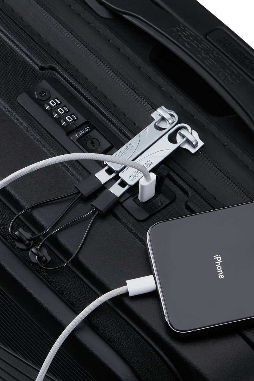 Walizka kabinowa American Tourister Airconic 55 cm Onyx Black