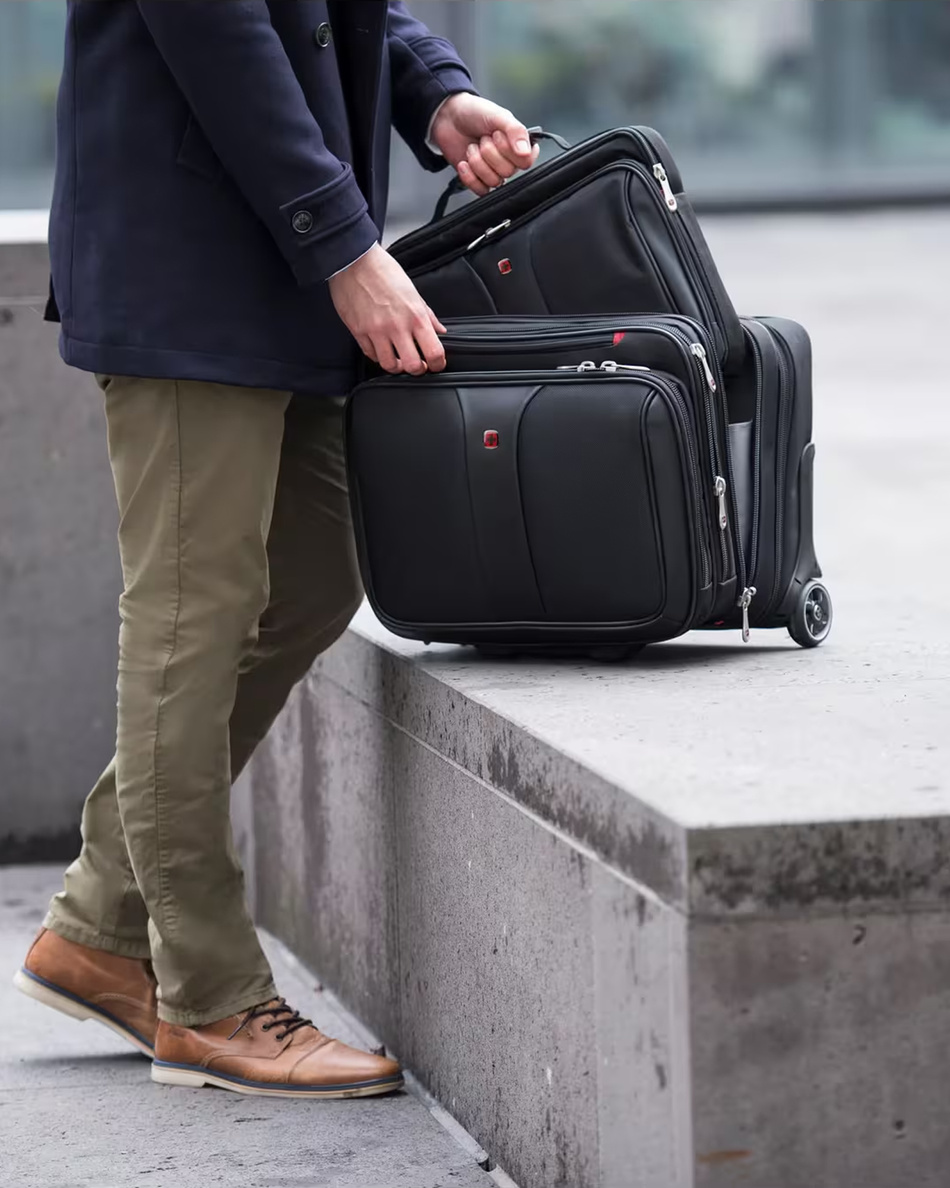 Torba na laptopa na kółkach WENGER Patriot 17" Black