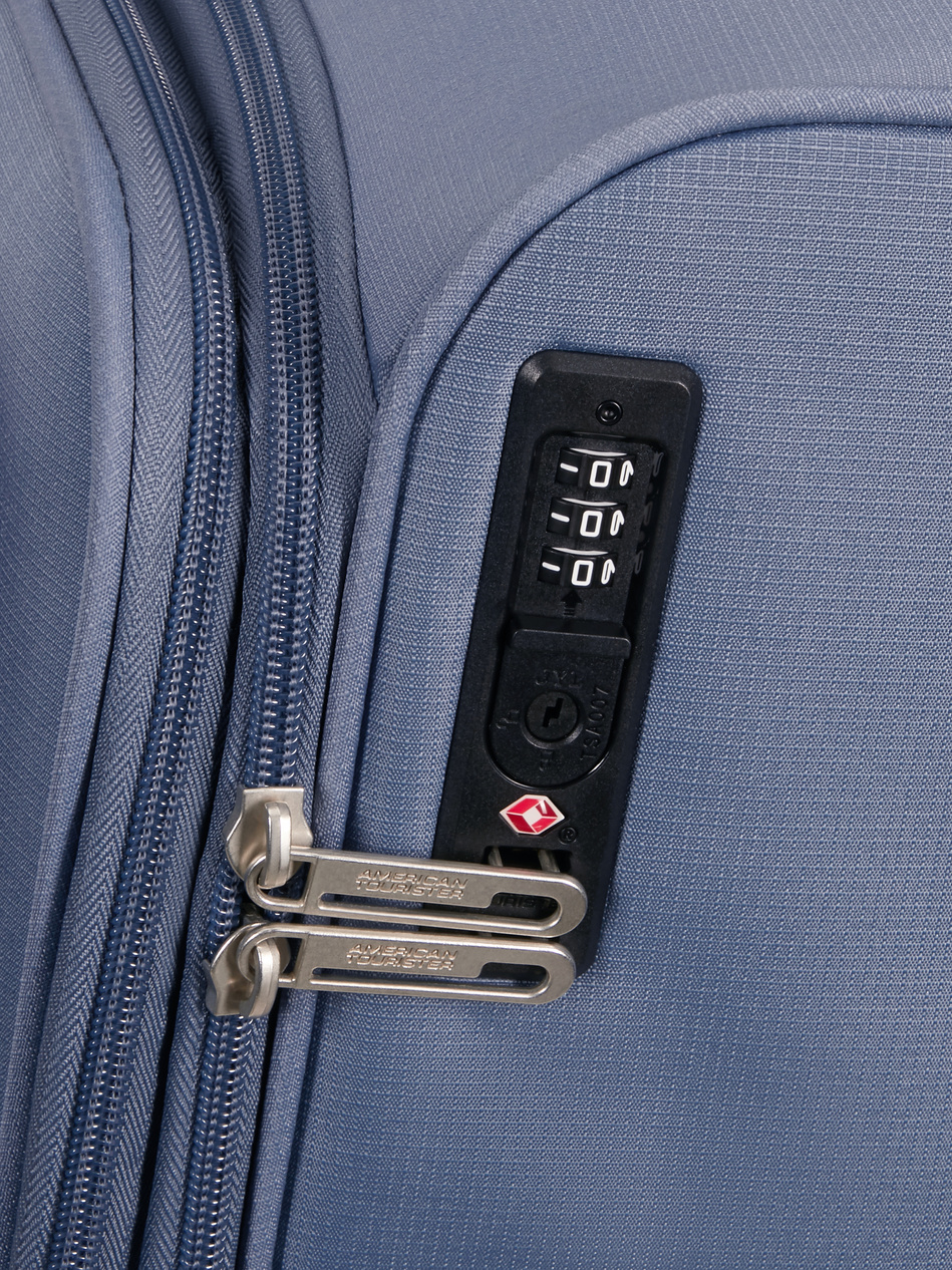 Walizka American Tourister Cloudrider 67cm powiększana niebieska