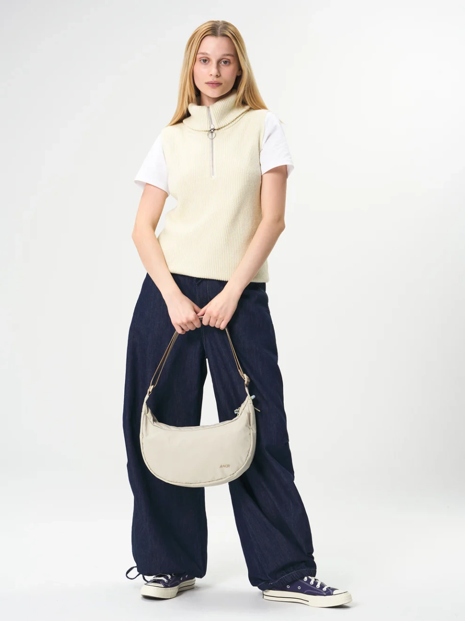 Torebka AEVOR Bike Sling Bag Off-White